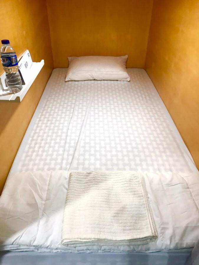 Bu Sepuh Guesthouse Sangkanurip Eksteriør billede