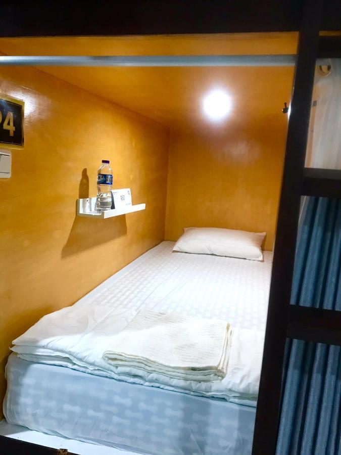 Bu Sepuh Guesthouse Sangkanurip Eksteriør billede